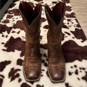 Ariate Women’s Sidekick Boots